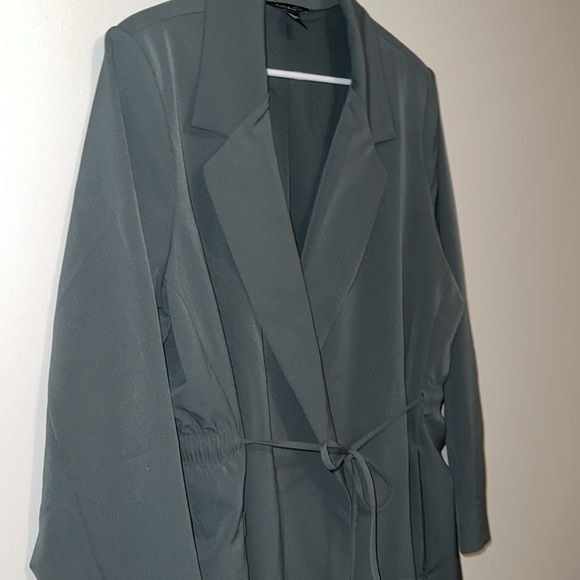 Athleta Endless Primatwill Blazer in Green - Picture 4 of 11